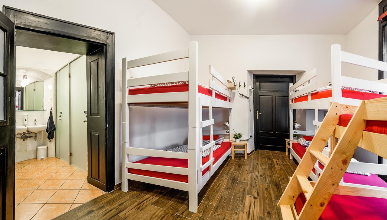 Turn Hostel *
